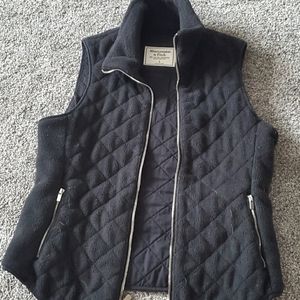 Outdoor fleece vest